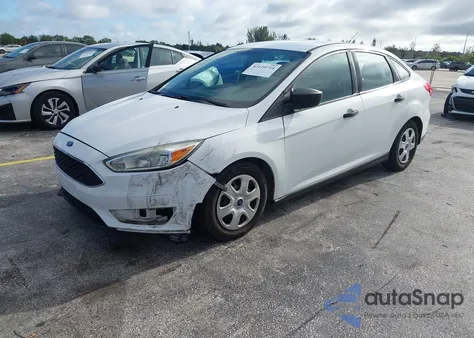 2016 Ford Focus S из США, поврежденный, VIN 1FADP3E21GL248877